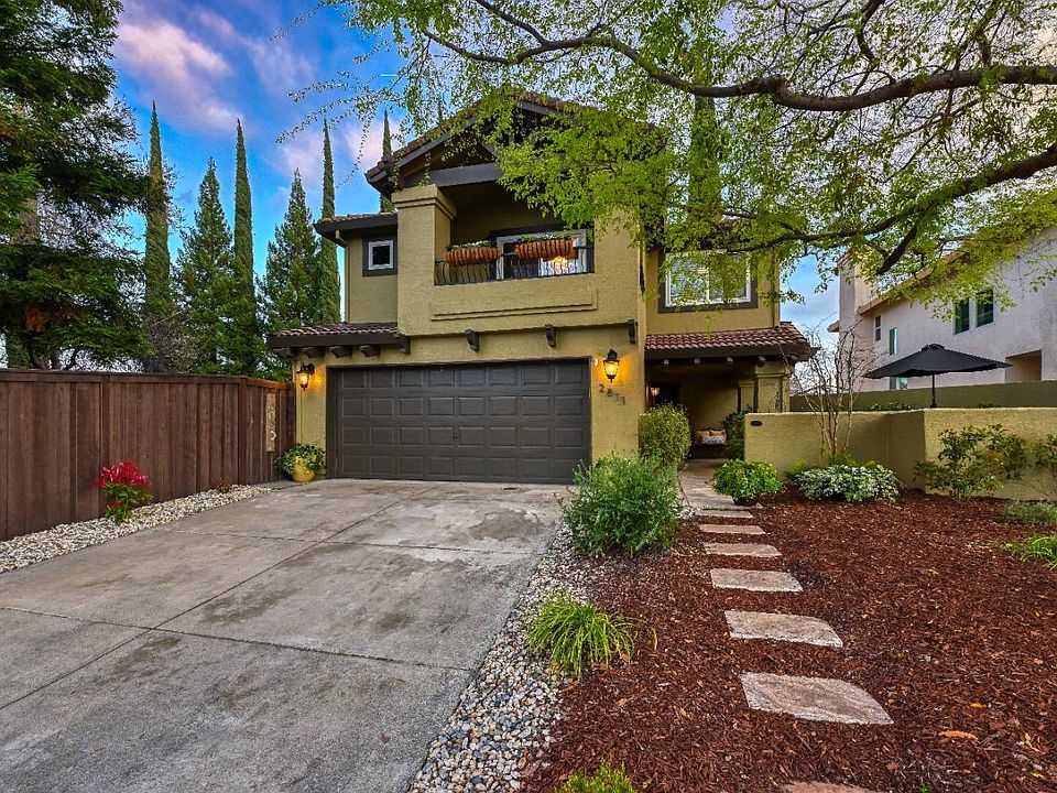 1st image of 2811 Catalina Dr