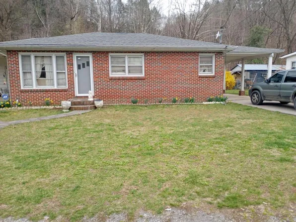 203 J&m Belcher Dr, Haysi, VA 24256
