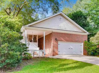 1867 Thompson Ave, East Pt, GA
