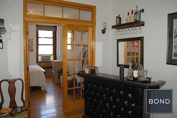 Rented by Bond New York | media 37