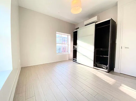 Rented by Bruma Realty LLC | media 14