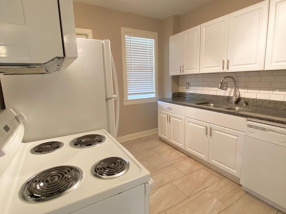 5th image of 4515 Virginia Ave #B