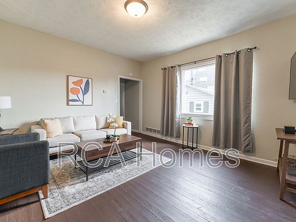 2nd image of 1015 Olive St