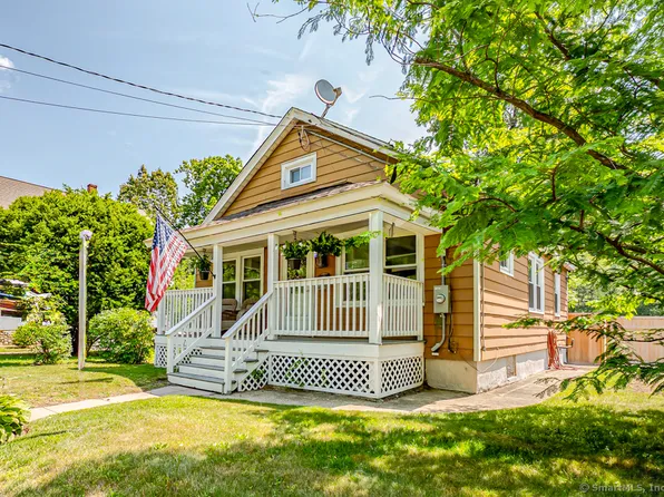 189 Derby Avenue, Seymour, CT 06483