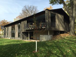 2130 Sheridan Hills Rd, Wayzata, MN 55391