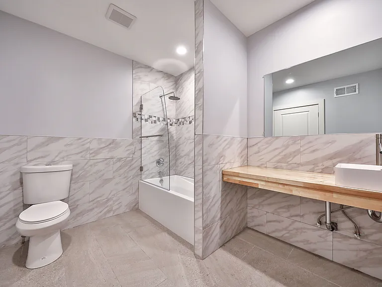 1322 N Franklin St #1 — Photo 12