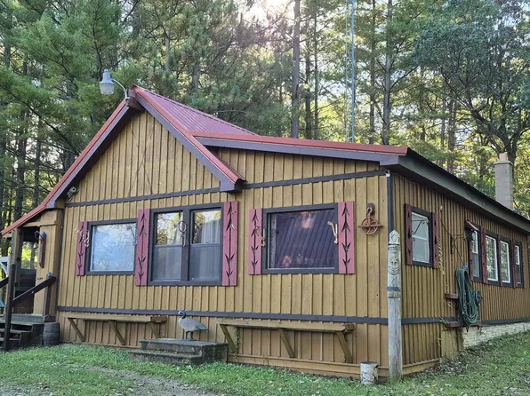 11341 Colombus Dr, Ferryville, WI 54628