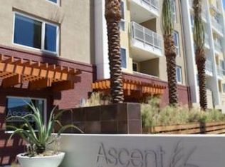 21220 Erwin St, Woodland Hills, CA 91367