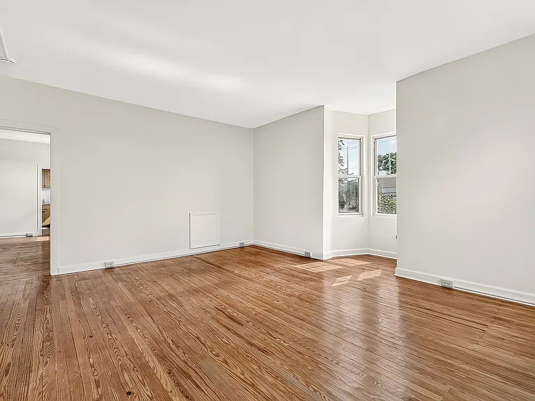 243 E 2nd St #2 — Photo 8