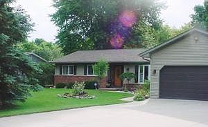 1st image of 4810 Iroquois Trl