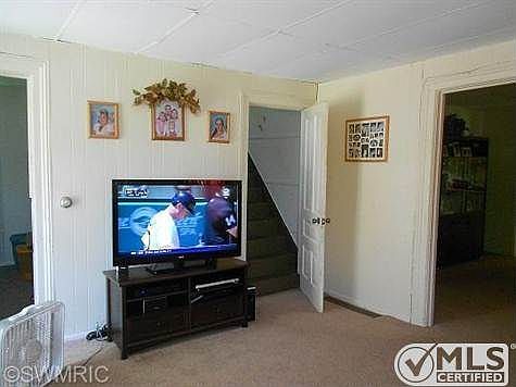 5th image of 210 N Sophia St