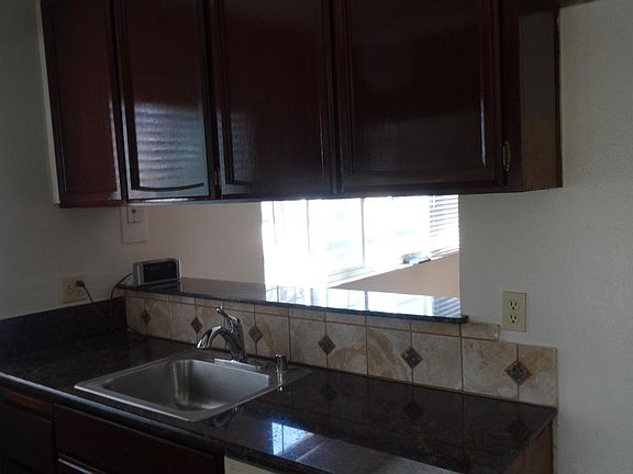 2nd image of 2414 25th St APT 4
