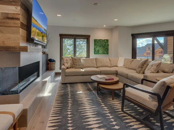 17 Beach Club Dr #216, Stateline, NV 89449