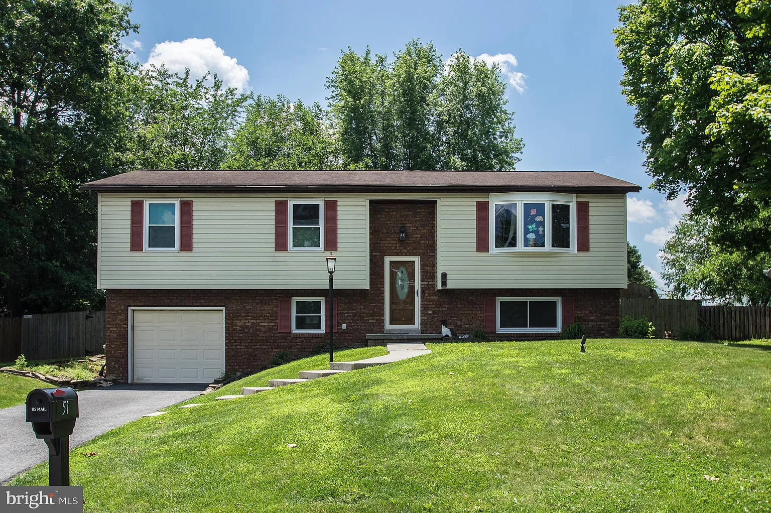 51 Allen Dr photo 1