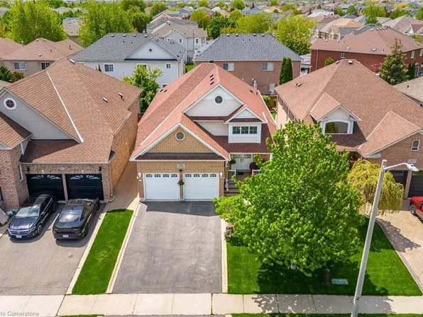 206 Van Scott Dr, Brampton, ON L7A 1V9