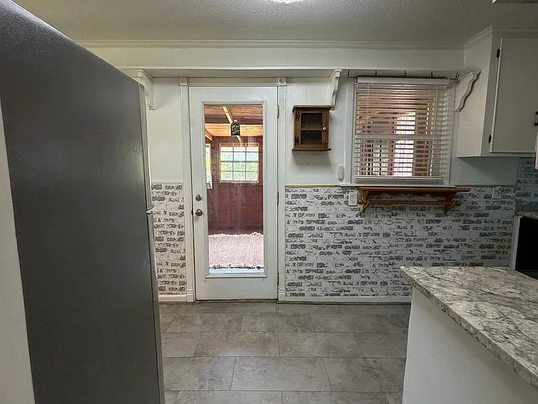 144 Lacy Cir — Photo 7