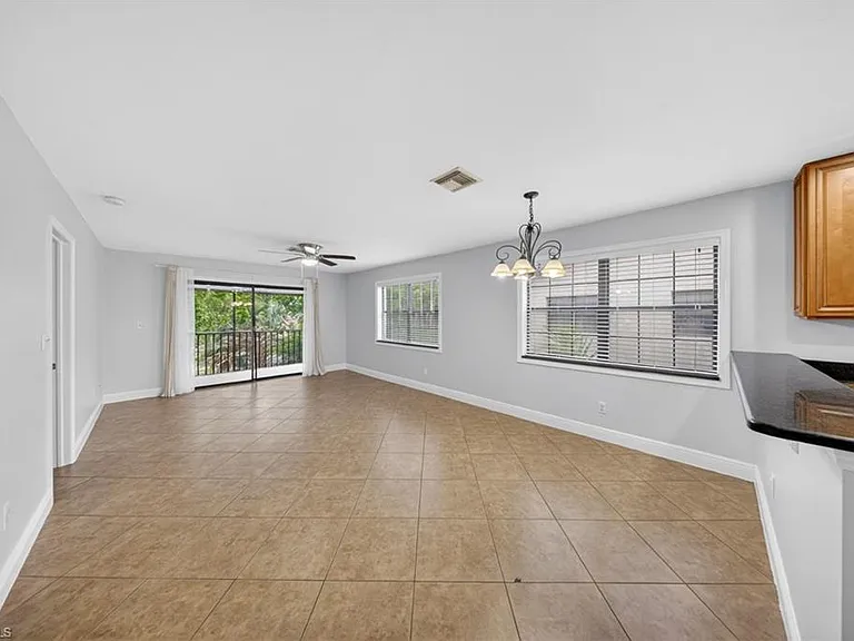 5270 Treetops Dr #J-201 — Photo 8