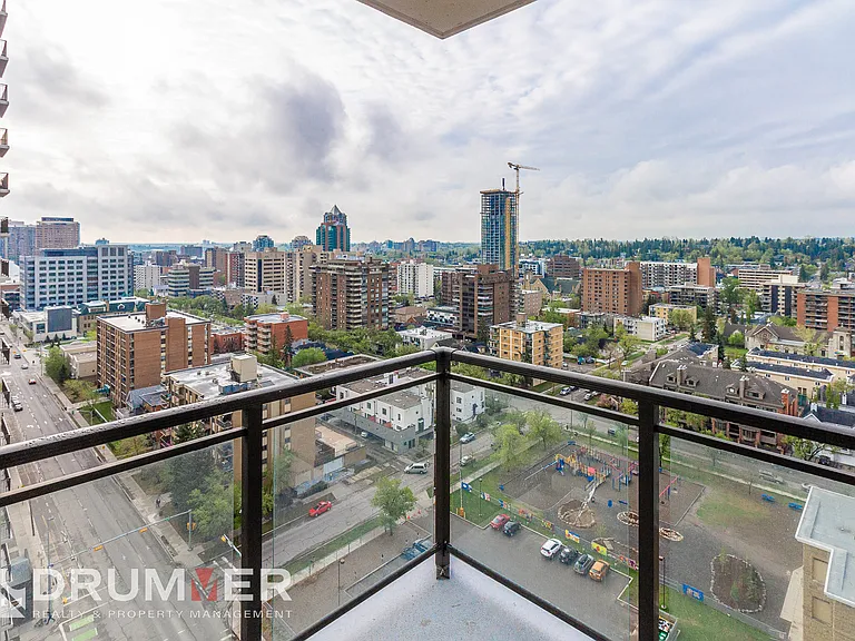 1118 12th Ave SW #1706 — Photo 36