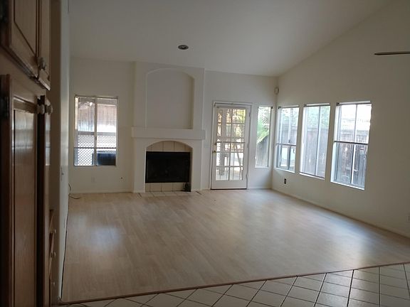 4th image of 25614 Sierra Bravo Ct