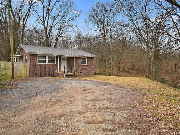 3rd image of 1081 Slaters Creek Rd