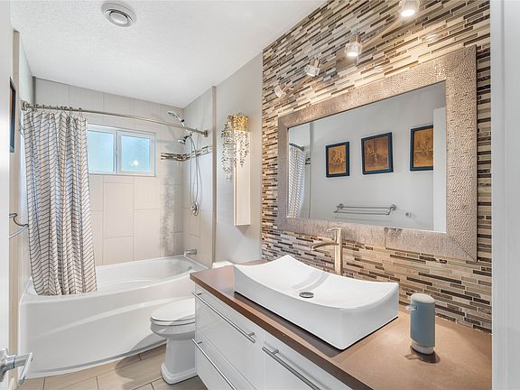 4th image of 4857 Bolean Dr