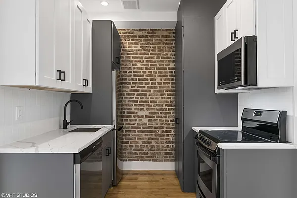 Rented by Venn NY Inc | media 13