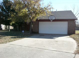2320 Lafayette Dr, Norman, OK 73071