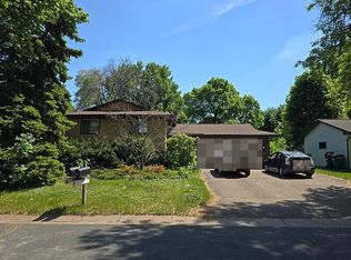 9911 96th Pl N, Maple Grove, MN 55369