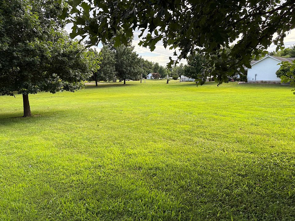 2nd image of 0 Ullman Rd