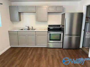 411 South St #4, Moulton, AL 35650