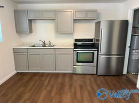 411 South St, Moulton, AL