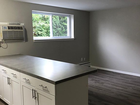 4th image of 3925 James St APT B1