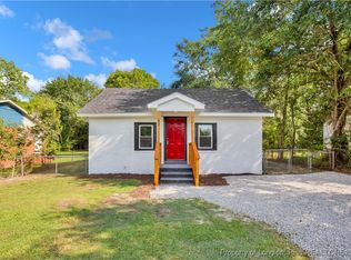 625 Eva Cir, Spring Lake, NC 28390