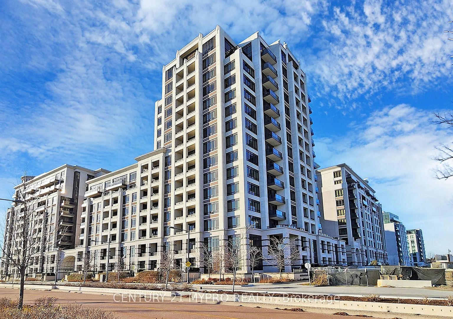 3 bed, $3,200 — Photo 1