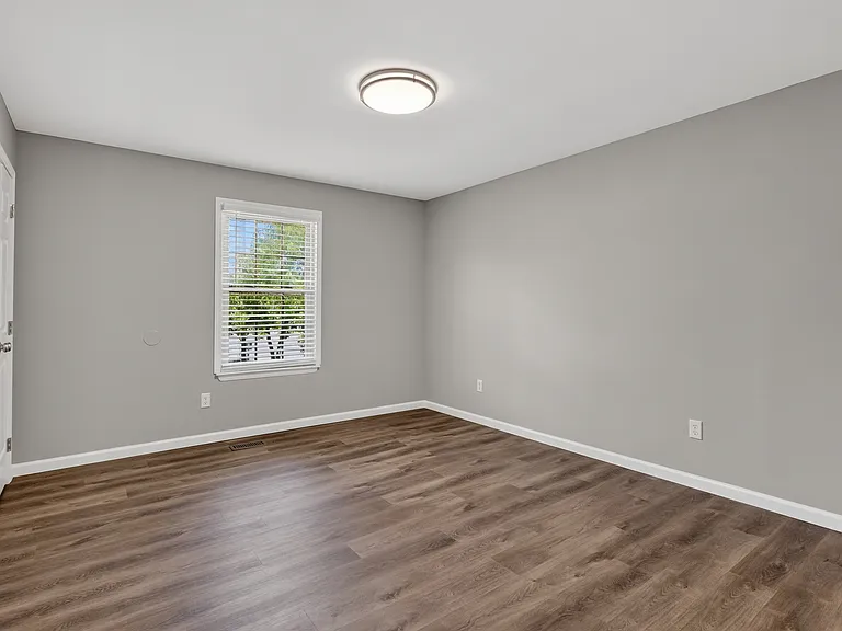 720 N Dixie Ave — Photo 16