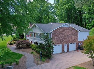 1055 Canyon Dr, Rural Hall, NC 27045