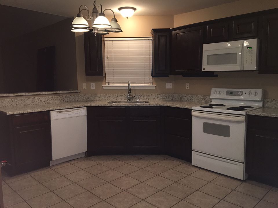 1st image of 28618 Montana St