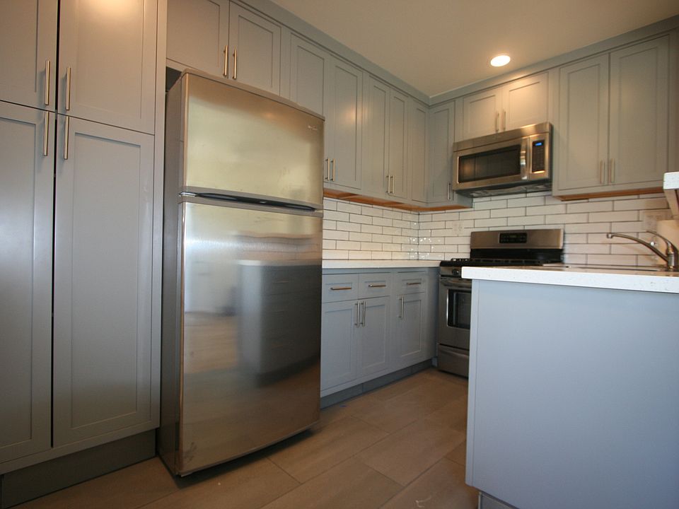 1st image of 4814 Lincoln Ave APT C
