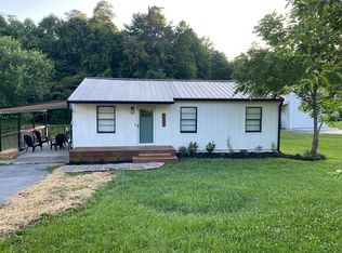 8027 Pelleaux Rd, Knoxville, TN 37938