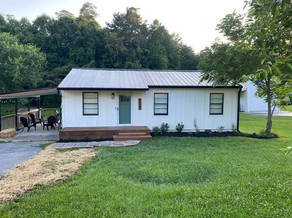 8027 Pelleaux Rd, Knoxville, TN 37938