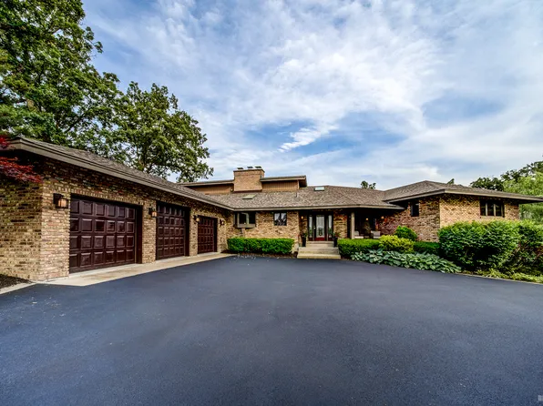 7 Bell Oak Ln, Lemont, IL 60439