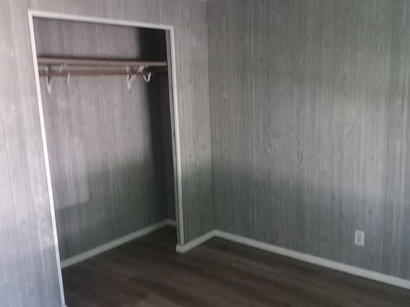 4th image of 1539 E Delavan St