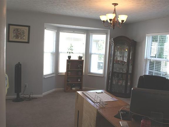2nd image of 6618 Lovell Ct