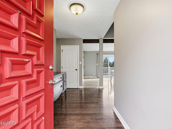 5th image of 8908 Grantop Dr
