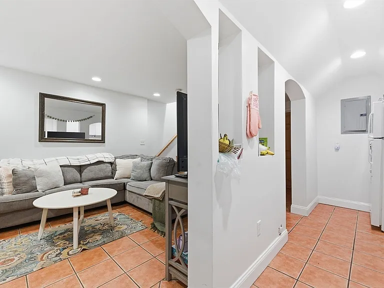 493 E 7th St #1 — Photo 3