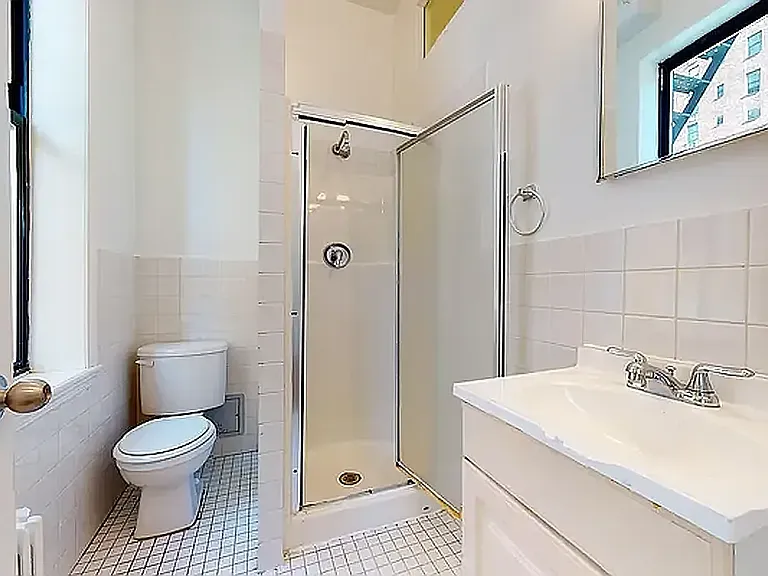 720 2nd Ave #14 — Photo 6