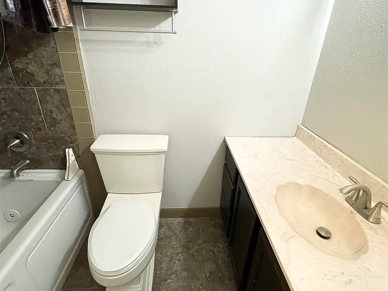 802 Blue Springs Dr — Photo 15