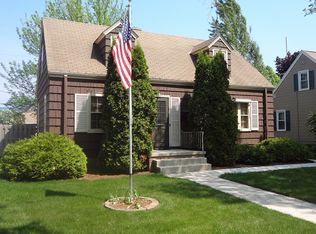 1729 S 17th St, Sheboygan, WI 53081