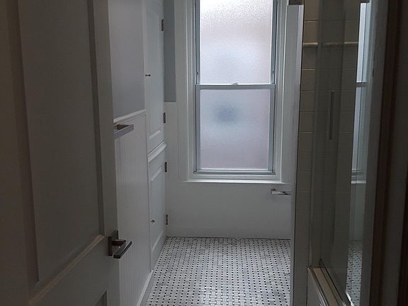 4th image of 130 W Gorgas Ln #2