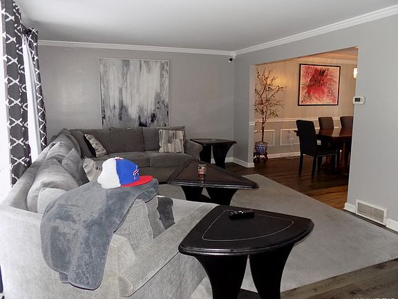 3rd image of 106 Croydon Dr